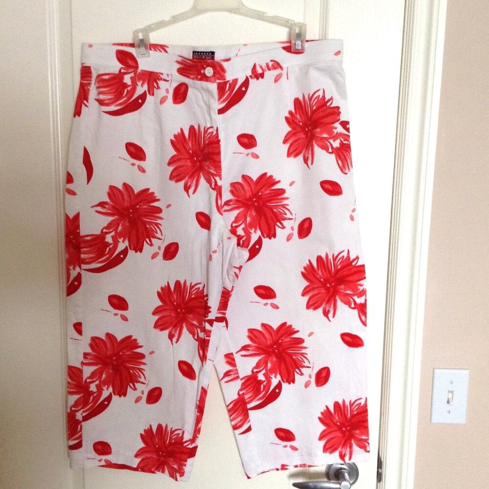 Mac & Jac Women's Cropped Vibrant Color Pants Stretchy Red White Floral Size 18W